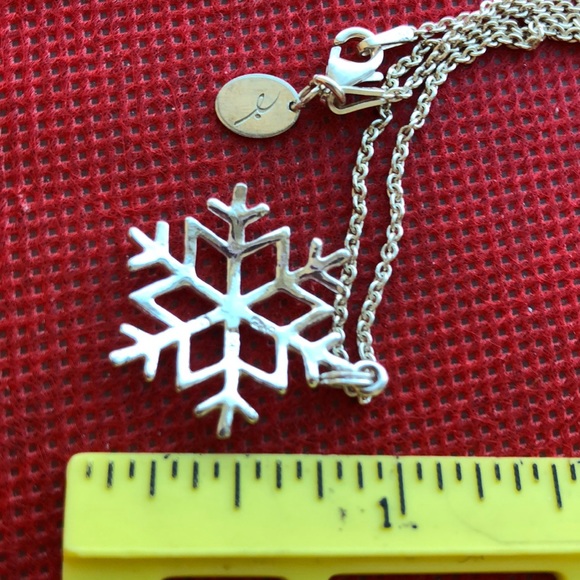 Sterling silver blue stones snowflake necklace - Picture 6 of 6